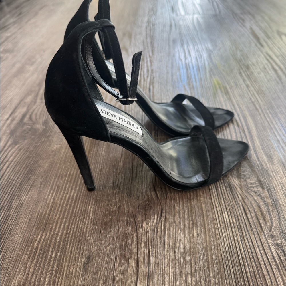 Steve Madden Elegant Black Stiletto Heels - Picture 3 of 5